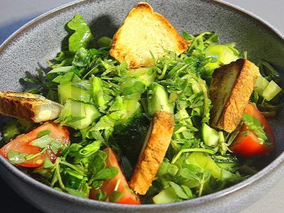 Salotas „Fattoush“ su portulaku pagrindine nuotrauka