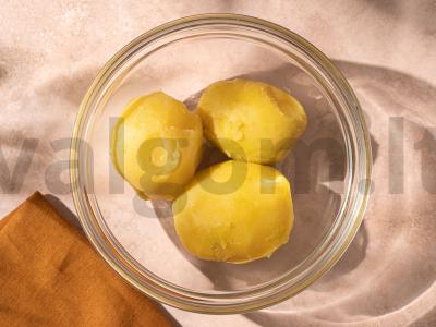 Salotas su šonine ir žirneliais Žingsnis 1