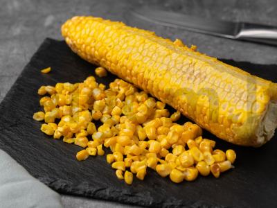 Bowl su steiku, avokadu ir kukurūzais Žingsnis 2