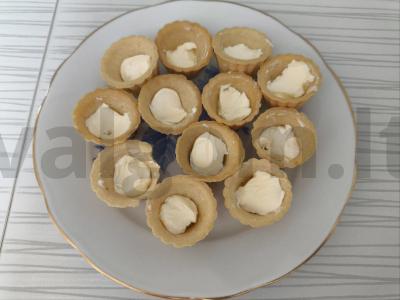 Tartaletės su menkių ikrais Žingsnis 1