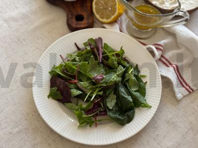 Salotas su burokėliais ir stracciatella Žingsnis 6