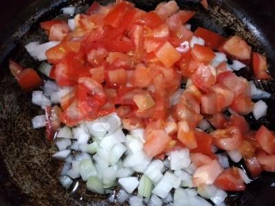 Skaniausias vištienos sriuba su bulguru ir pomidorais Žingsnis 2