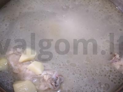 Skaniausias vištienos sriuba su bulguru ir pomidorais Žingsnis 4