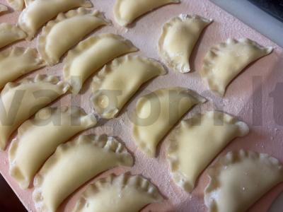 Koldūnai su varškės įdaru be cukraus Žingsnis 7