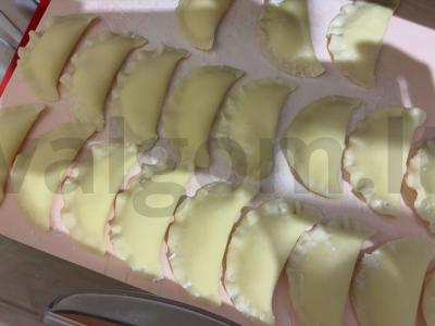 Koldūnai su varškės įdaru be cukraus Žingsnis 8