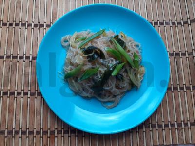 Funchosa su wakame ir saldžiaisiais pipirais Žingsnis 6