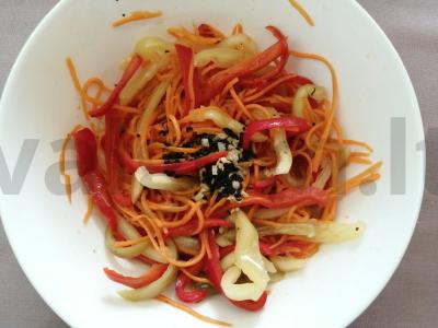 Salotos iš paprikos ir morkų „Korėjietiškai“ Žingsnis 7