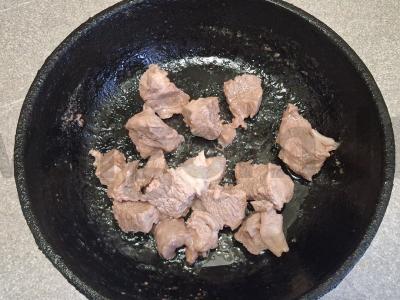 Plovas su jautiena ir bulguru Žingsnis 2