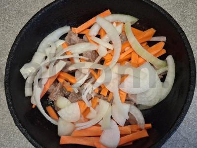 Plovas su jautiena ir bulguru Žingsnis 3