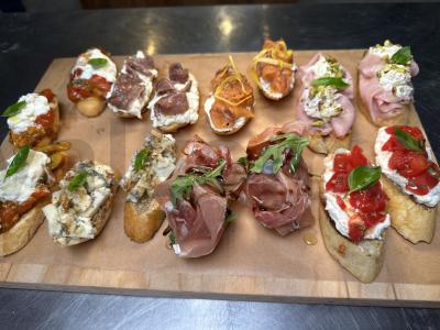 Top-7 itališkų brusketų iš italų šefų Pjero Karbonaro pagrindine nuotrauka