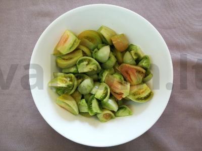 Korėjietiška salotos su žaliais pomidorais ir morkomis Žingsnis 1