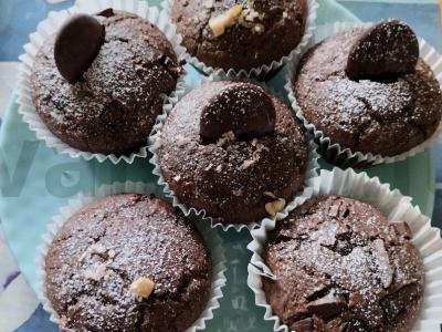 Riešutų-šokoladiniai keksiukai iš avižų miltų pagrindine nuotrauka