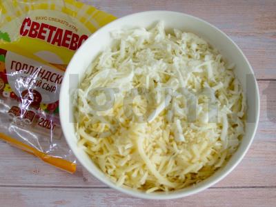 Karšti sumuštiniai su Adygei sūriu ir žolelėmis Žingsnis 2