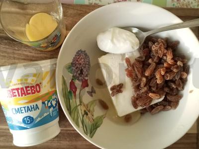 Namų varškės pyragėliai su razinomis Žingsnis 4