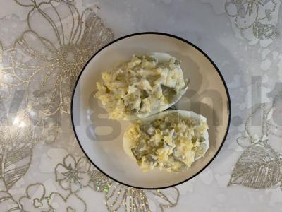 Įdaryti kiaušiniai su sūriu ir marinuotais agurkais Žingsnis 5