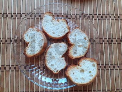 Sumuštiniai su šprotų, vyšnių pomidorų ir kiaušiniu Žingsnis 3