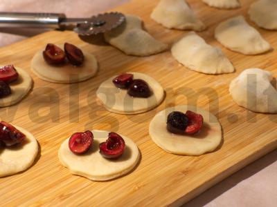 Koldūnai su vyšniomis Žingsnis 7