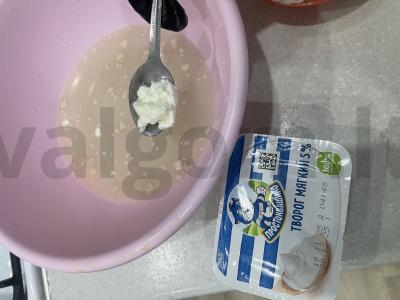 Minkštųjų varškės sraigės su braškėmis Žingsnis 2