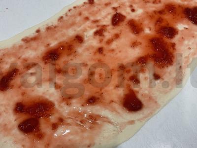 Minkštųjų varškės sraigės su braškėmis Žingsnis 7