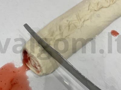 Minkštųjų varškės sraigės su braškėmis Žingsnis 8