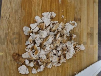 Krisčiai salotas su vištienos filė ir sojų padažu Žingsnis 5