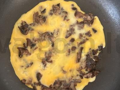 Tortilija su kiaušiniais ir grybais pusryčiams Žingsnis 5