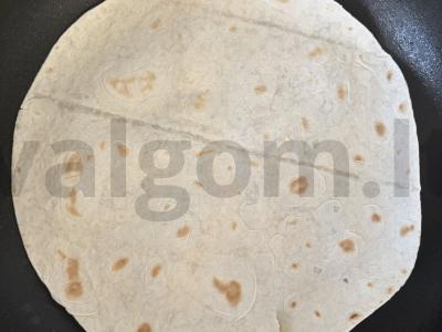 Tortilija su kiaušiniais ir grybais pusryčiams Žingsnis 6