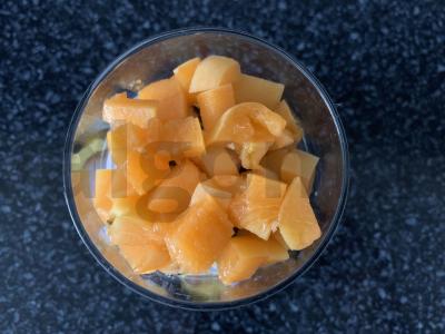 Desertas su varškės sūriu, vaisiais ir kukurūzų dribsniais Žingsnis 7