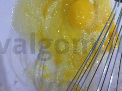 Obuolių pyragas su sirupu ir aguonomis Žingsnis 1