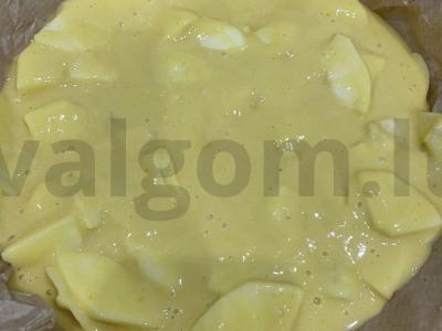 Obuolių pyragas su sirupu ir aguonomis Žingsnis 6