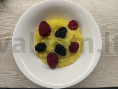 Kukurūzų košė su uogomis ir avižiniais sausainiais Žingsnis 4