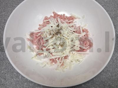 Čeburekai su naminiu faršu ir sūriu Žingsnis 3