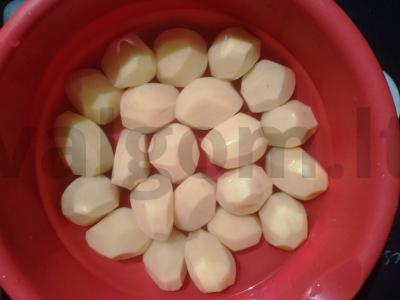 Keptas mažas bulvės su prieskoniais Žingsnis 1