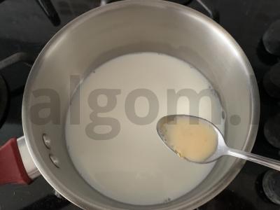 Pieninis pudingas su krakmolu Žingsnis 4