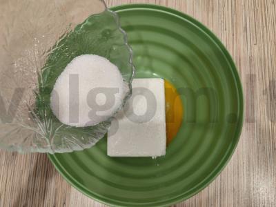 Varškėčiai su braškių įdaru keptuvėje Žingsnis 3