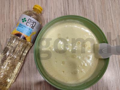 Skanus biskvitinis ritinys su uogiene Žingsnis 5