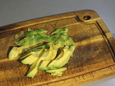 Salotos su quinoa, avokadu ir vyšniniais pomidorais Žingsnis 4