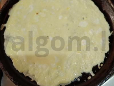 Omletiniai blynai su kreminiu sūriu ir upėtakiu Žingsnis 4