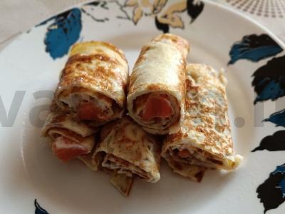 Omletiniai blynai su kreminiu sūriu ir upėtakiu pagrindine nuotrauka