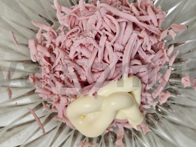 Krisčiai sūrio pica su doktorine dešra Žingsnis 1