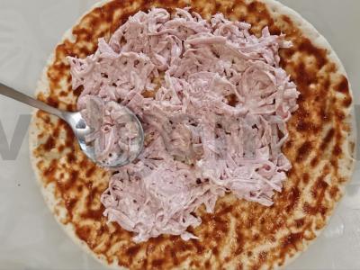 Krisčiai sūrio pica su doktorine dešra Žingsnis 2