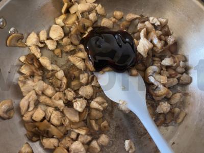 Vištiena su grybais sojų padaže Žingsnis 7