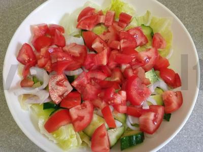 Salotas su alyvuogėmis, parmezanu ir citrinos padažu Žingsnis 4