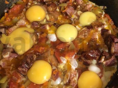 Vakarienės shakshuka su šonine Žingsnis 9