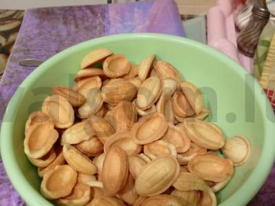 Sausainiai „Riešutai su virta saldžia grietinėle“ Žingsnis 10