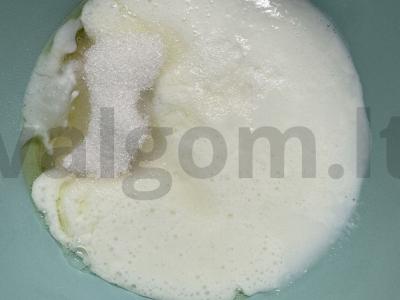 Blynai su kefyru ir kukurūzų miltais Žingsnis 3