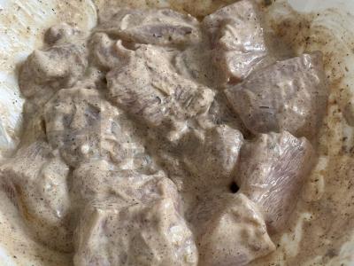 Vištienos šašlykai majoneze ir graikiškame jogurte Žingsnis 5