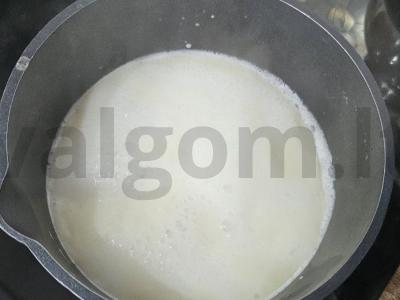 Pieninė manų košė su mangais ir mėlynėmis Žingsnis 2