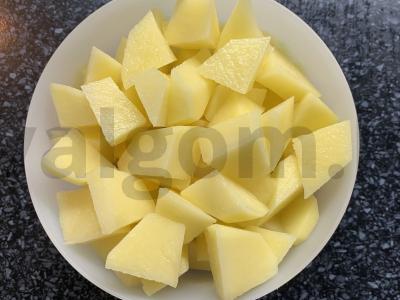 Sriuba su kiaulienos šonkauliais ir česnakiniais kukuliais Žingsnis 2