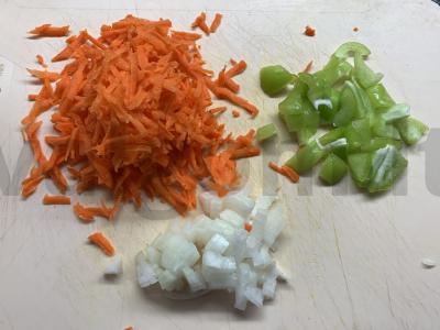 Sriuba su kiaulienos šonkauliais ir česnakiniais kukuliais Žingsnis 4